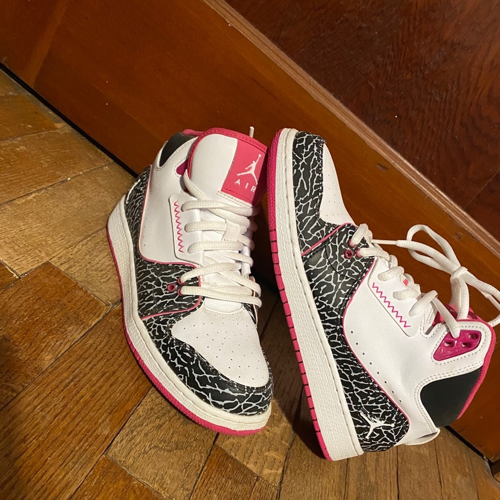Jordan 1 Flight 5